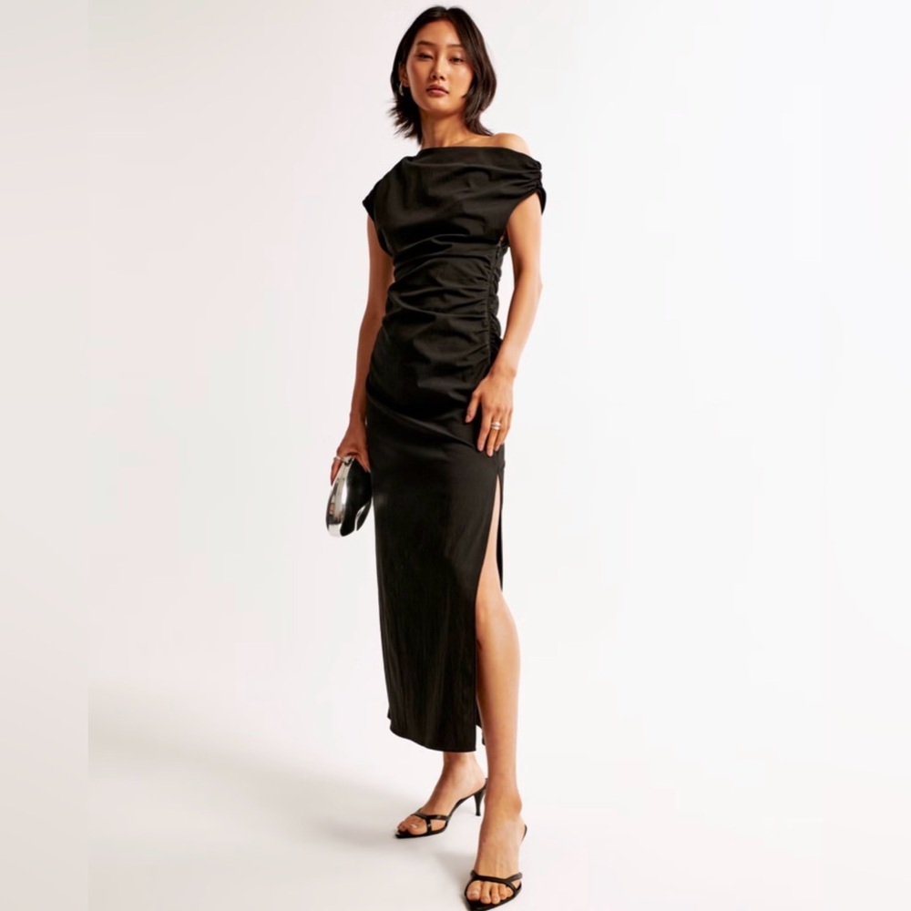 Abercrombie & Fitch Off-The-Shoulder Draped Midi Dress